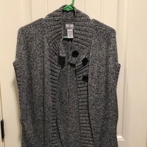 Worthington sweater vest